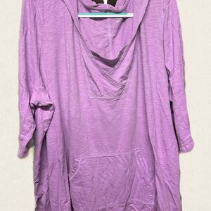 Women’s 3X (26/28) light purple. 3/4 sleeve with hood and kangaroo pocket